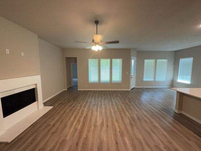Building Photo - 4BR/3BA | Newly Renovated Single Family Home | 2-Car Garage Parking | Covered Back Patio!