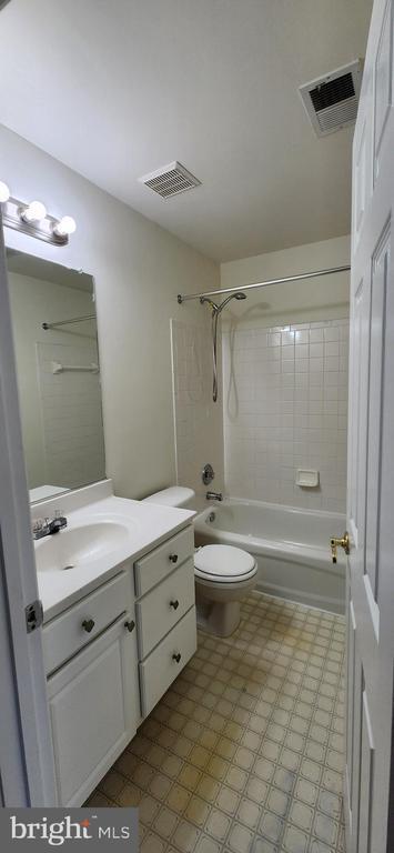 Building Photo - 43660 St Helena Terrace