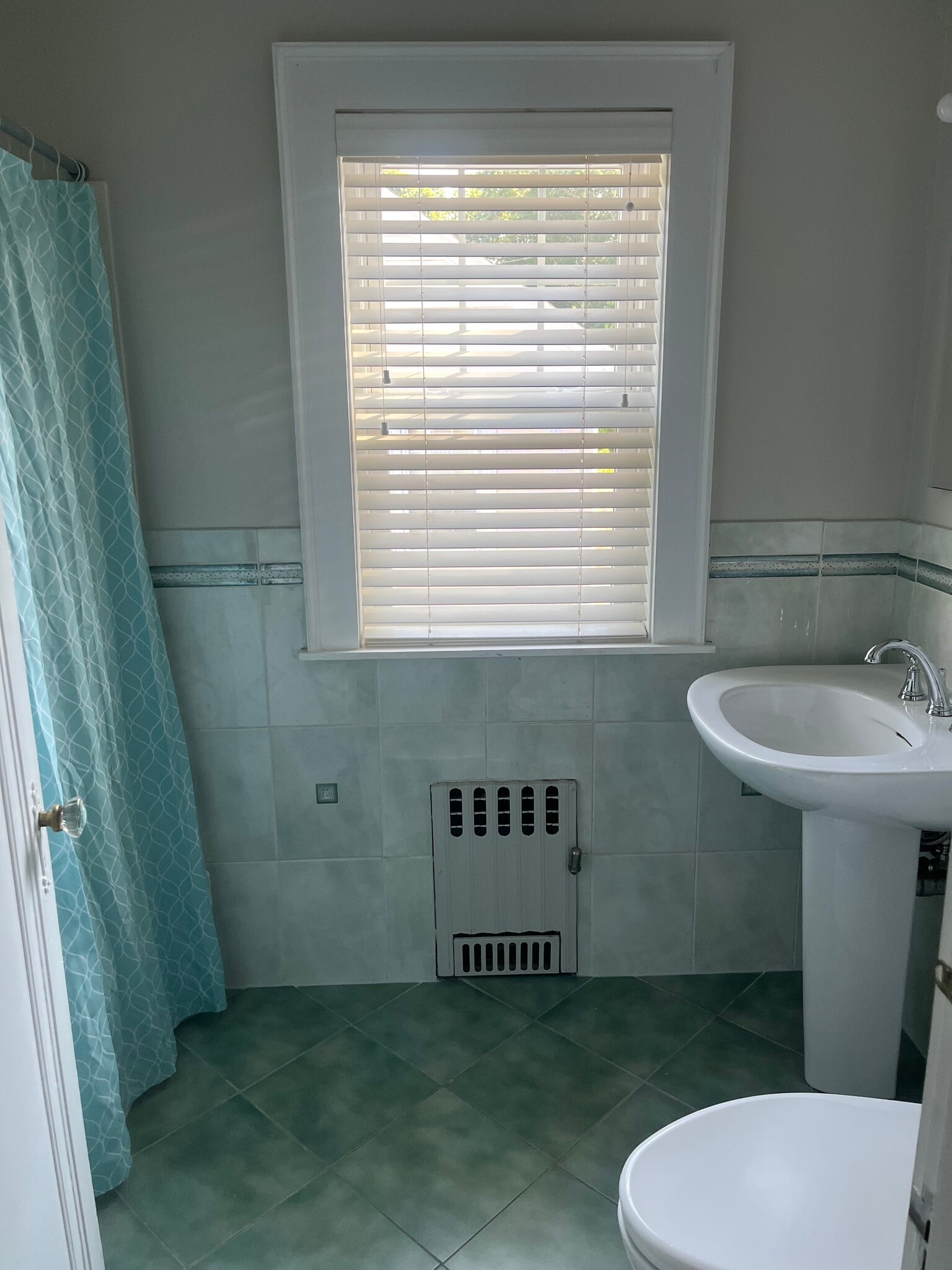 Bathroom - 27 Clearwater Dr