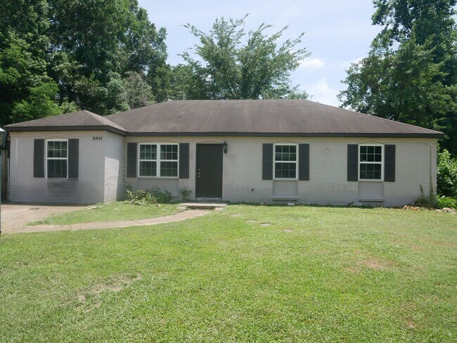 Primary Photo - 2011 Coral Hills Dr