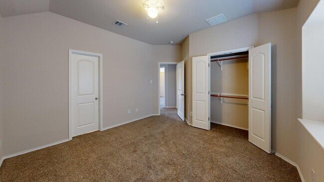 Building Photo - 314 Sycamore St