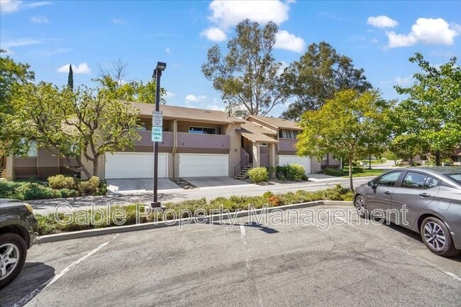 Building Photo - 26136 Rainbow Glen Dr