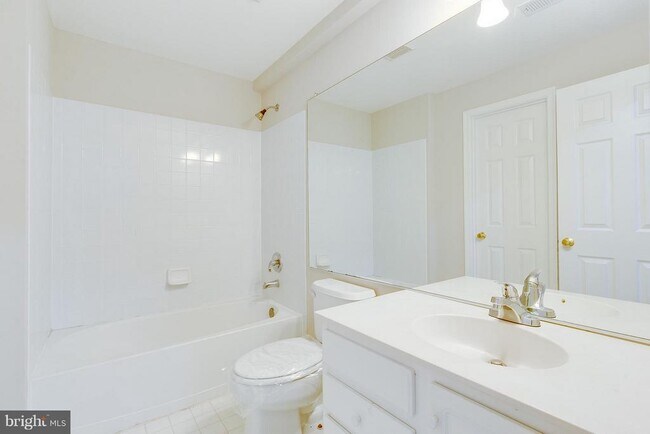 Building Photo - 12798 Thacker Hill Ct