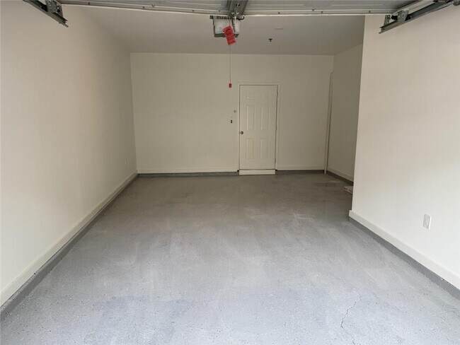 Building Photo - 411 Spring Heights Ln