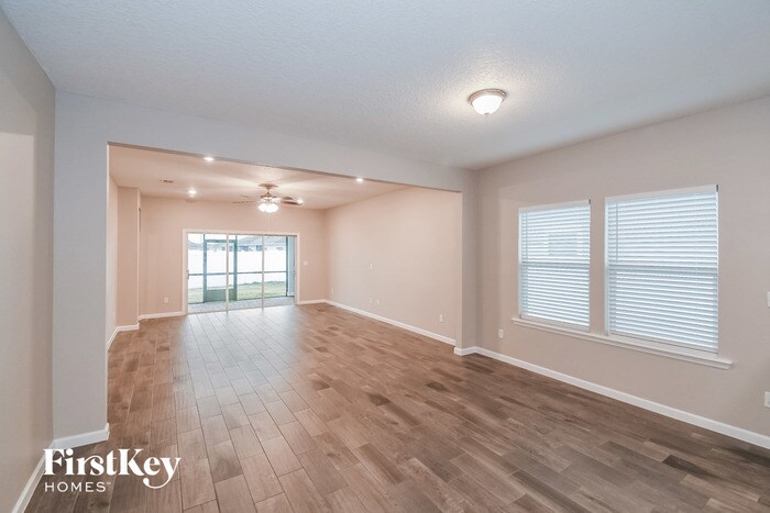 Building Photo - 1312 Kendall Dr