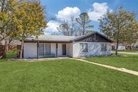 Building Photo - 7933 Joreen Dr