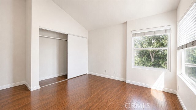 Building Photo - 1002 W Huntington Dr