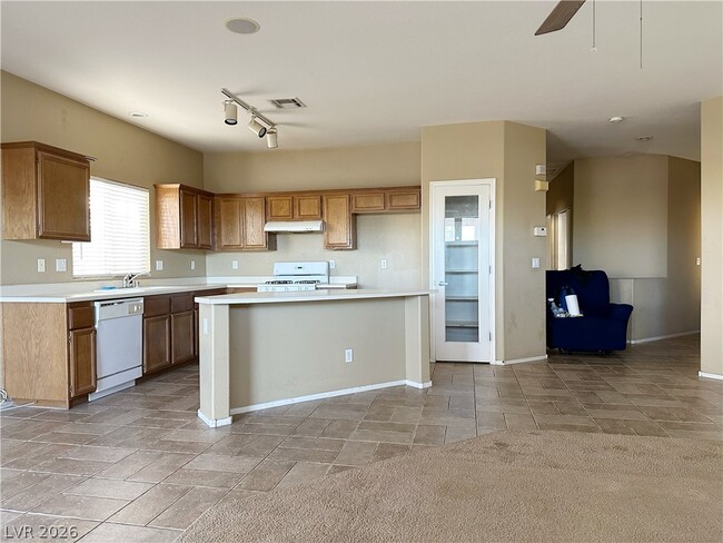 Building Photo - 1109 E Malibu Sands Ave