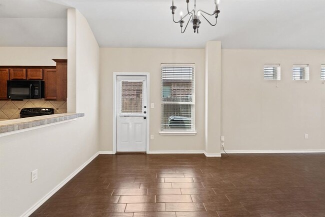 Building Photo - 119 Creekside Villa Dr