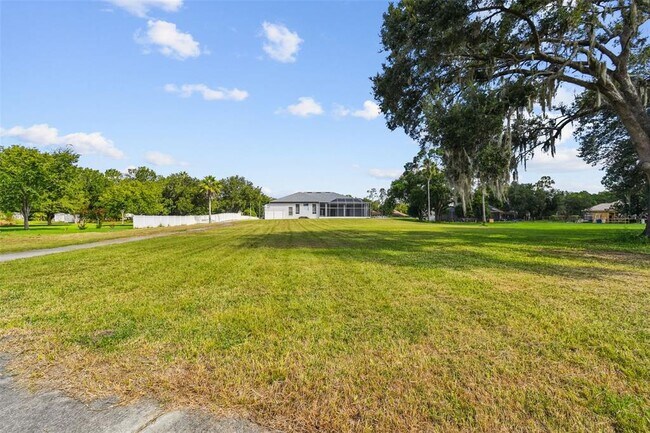 Building Photo - 6644 Country Club Rd