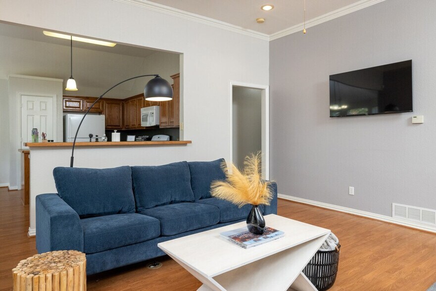 Building Photo - 2512 Coffey Dr