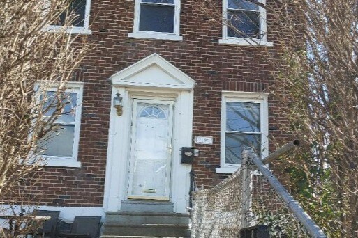 Front - 7101 Rutland St