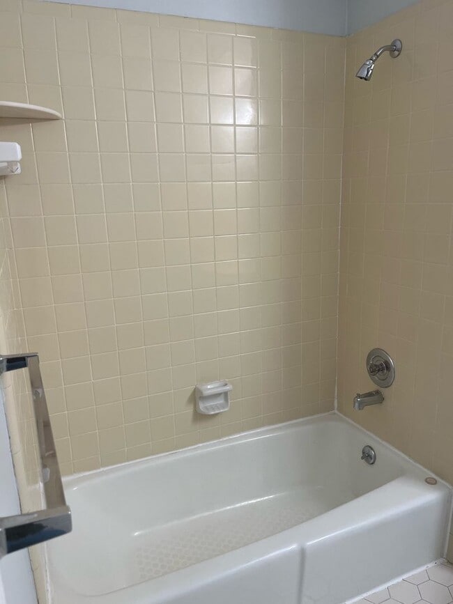 Building Photo - Brookstone Home Available for Pre-Leasing