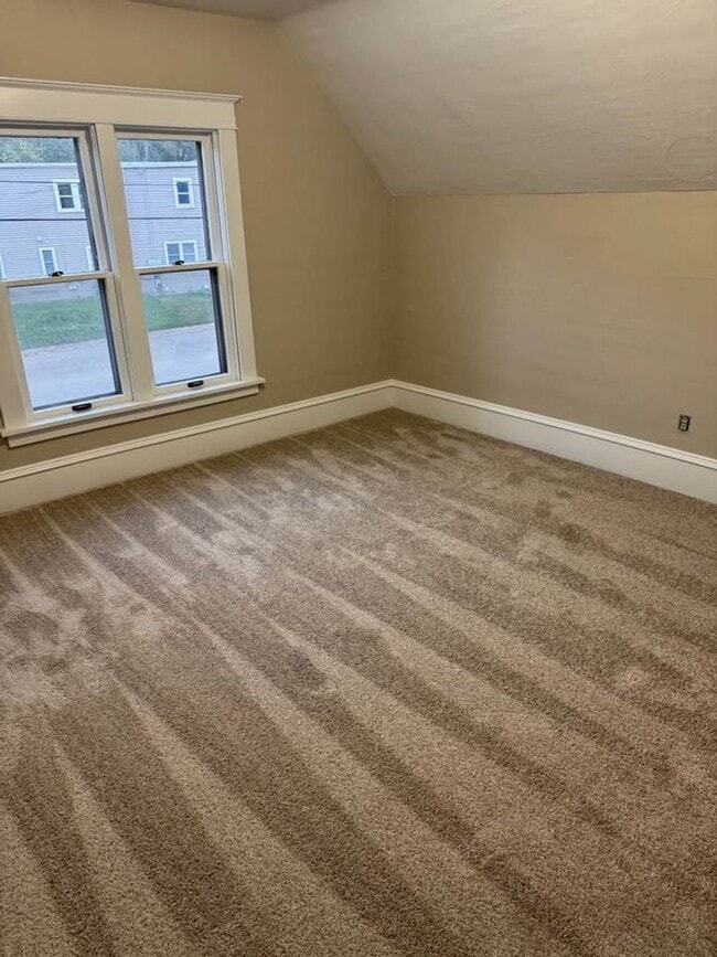 Building Photo - House for Rent!