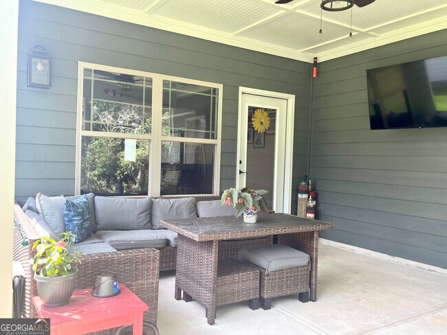 Building Photo - 1180 Legend Dr