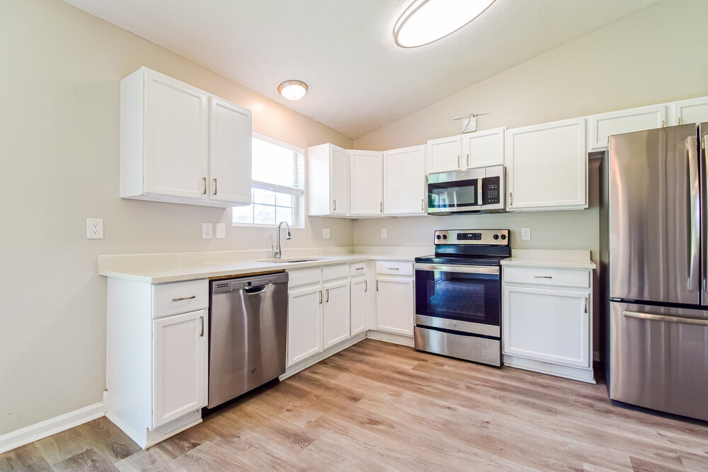 Building Photo - 6149 Raleigh Oaks Ct