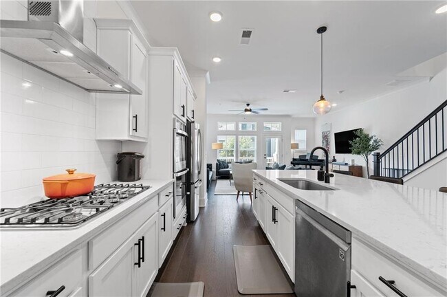 Building Photo - 518 Hargrove Ln