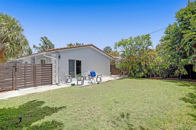 Building Photo - 3320 NE 13th Ave