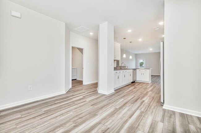 Building Photo - 1129 Boswell Ct