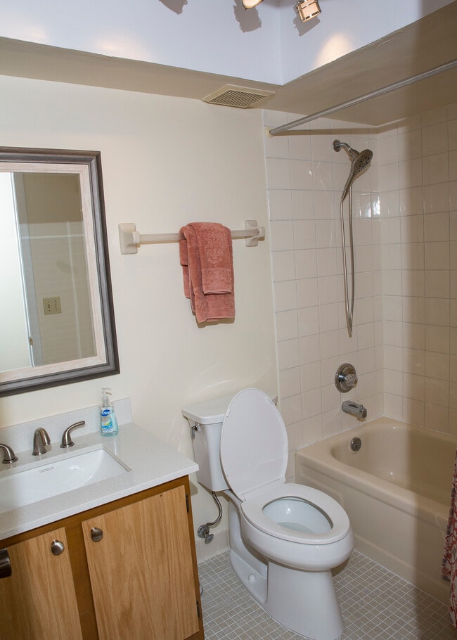 Building Photo - 28435 Trident Ct