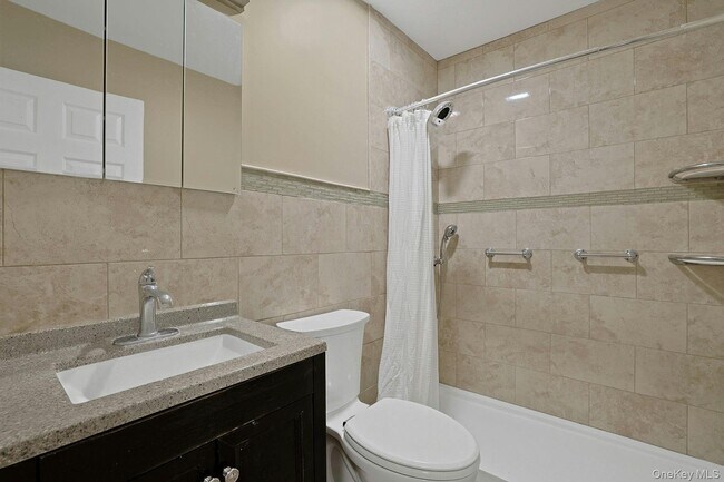 Building Photo - 214 Kennedy Dr