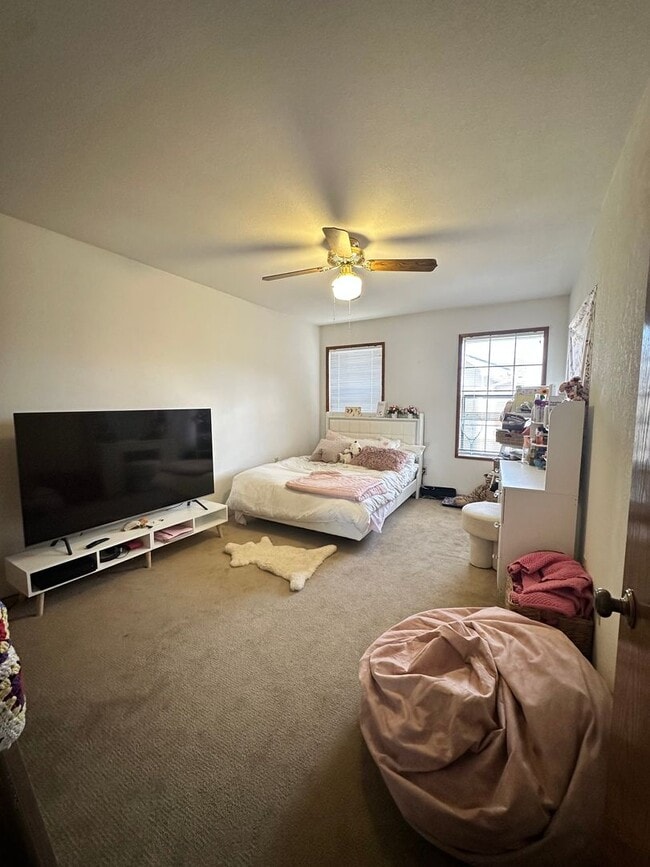 Building Photo - Spacious 4-Bedroom Home in Prime Wenatchee Location