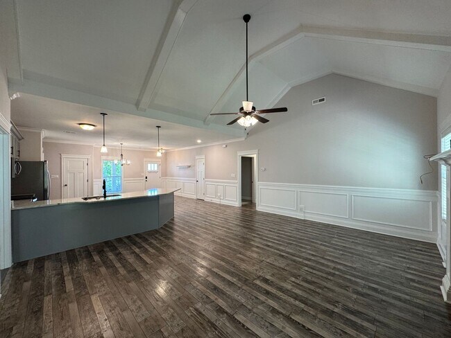 Building Photo - Beautiful Single Family Home
