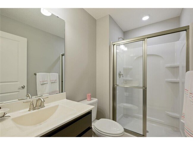 Building Photo - 5596 Orchard Cove