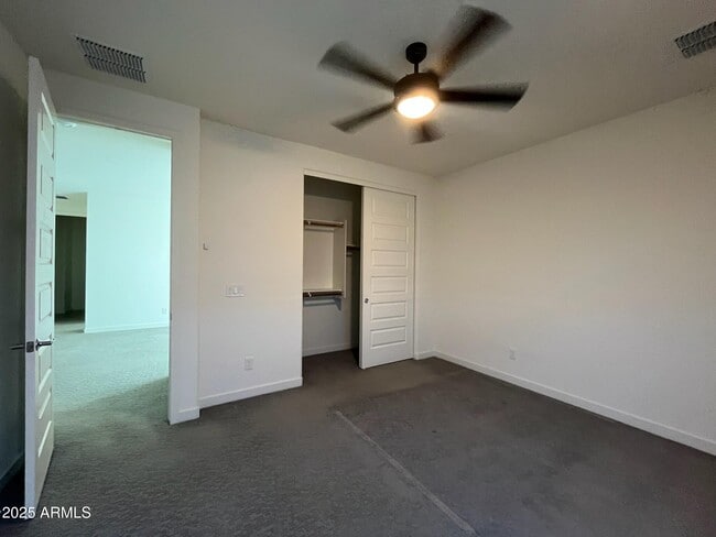 Building Photo - 710 N Bay Dr