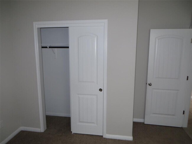Building Photo - 301 La Escalera Dr