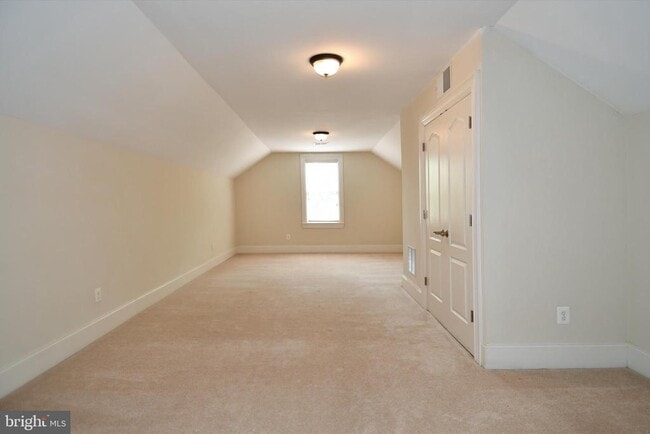 Building Photo - 7104 Old Dominion Dr