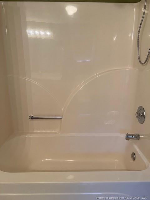 Building Photo - 424 Larchmont Rd