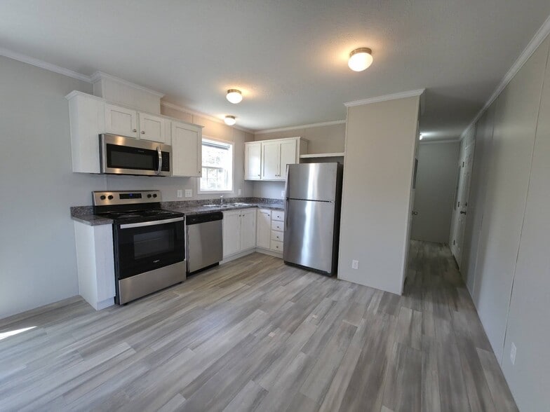 Building Photo - 1324 W Harbour Unit 157