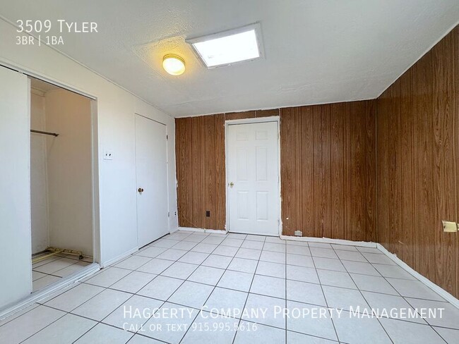 Building Photo - 3509 Tyler-