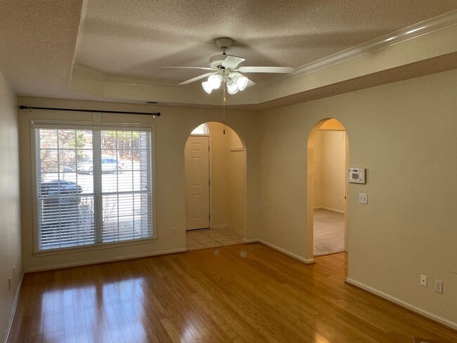 Building Photo - For Rent