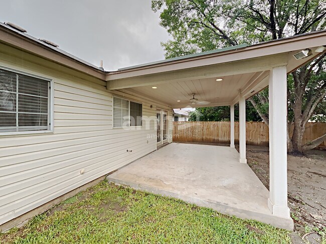 Building Photo - 8335 Tavern Pt