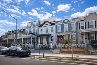 Building Photo - 3552 Warder St NW