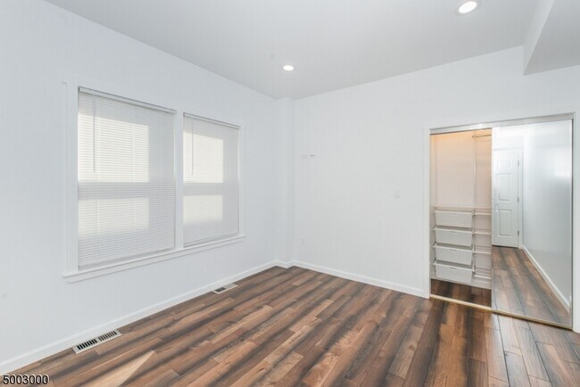 Building Photo - 36 N Willow St