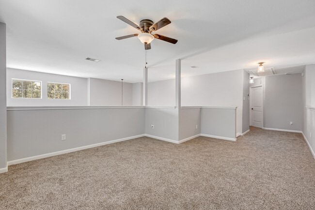 Building Photo - 146 Black Swan Pl