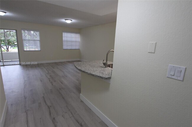 Building Photo - 2890 N Oakland Forest Dr