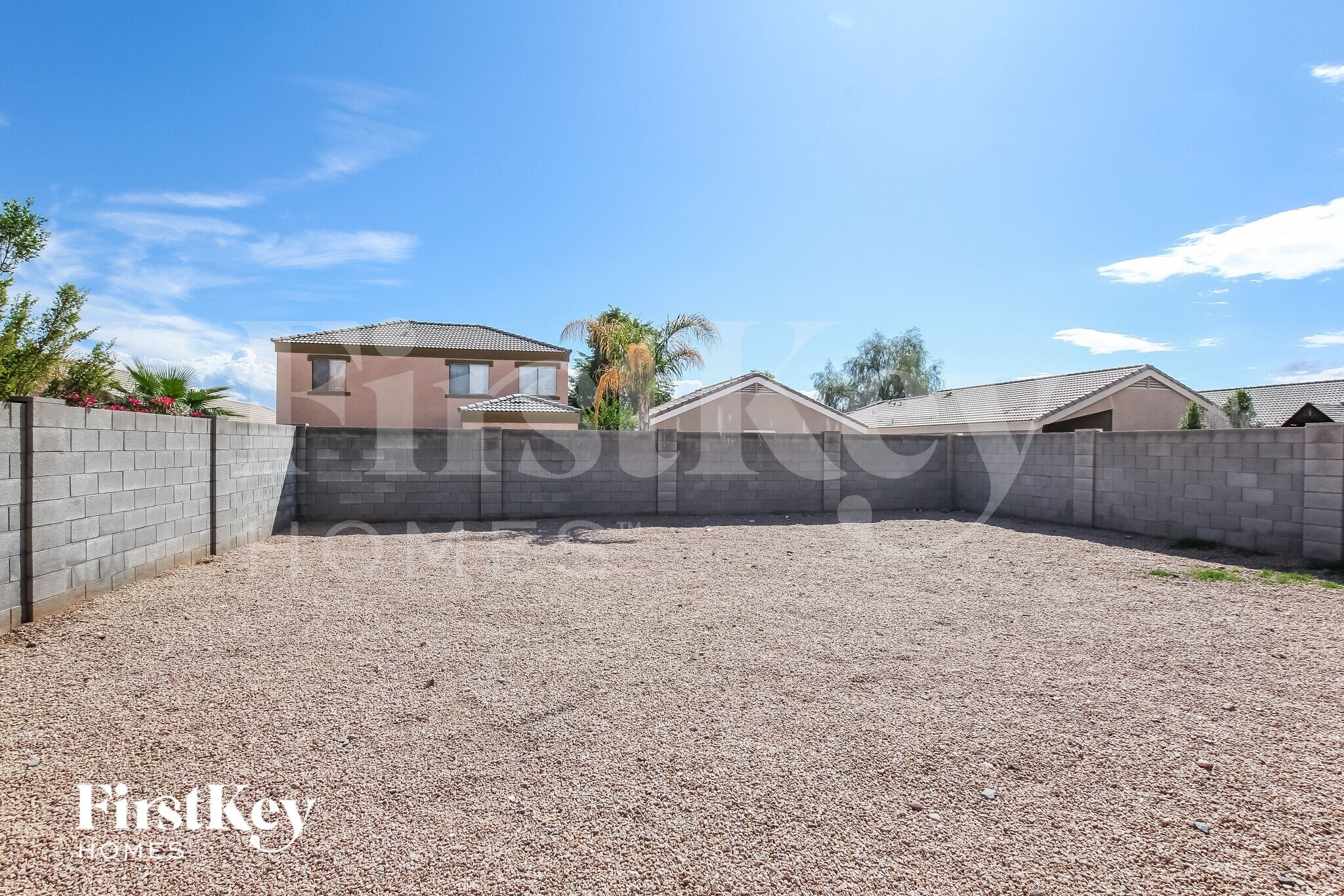 Building Photo - 12521 W Ash St