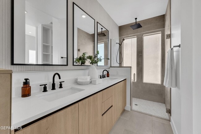 Building Photo - 12741 Persistence Ave