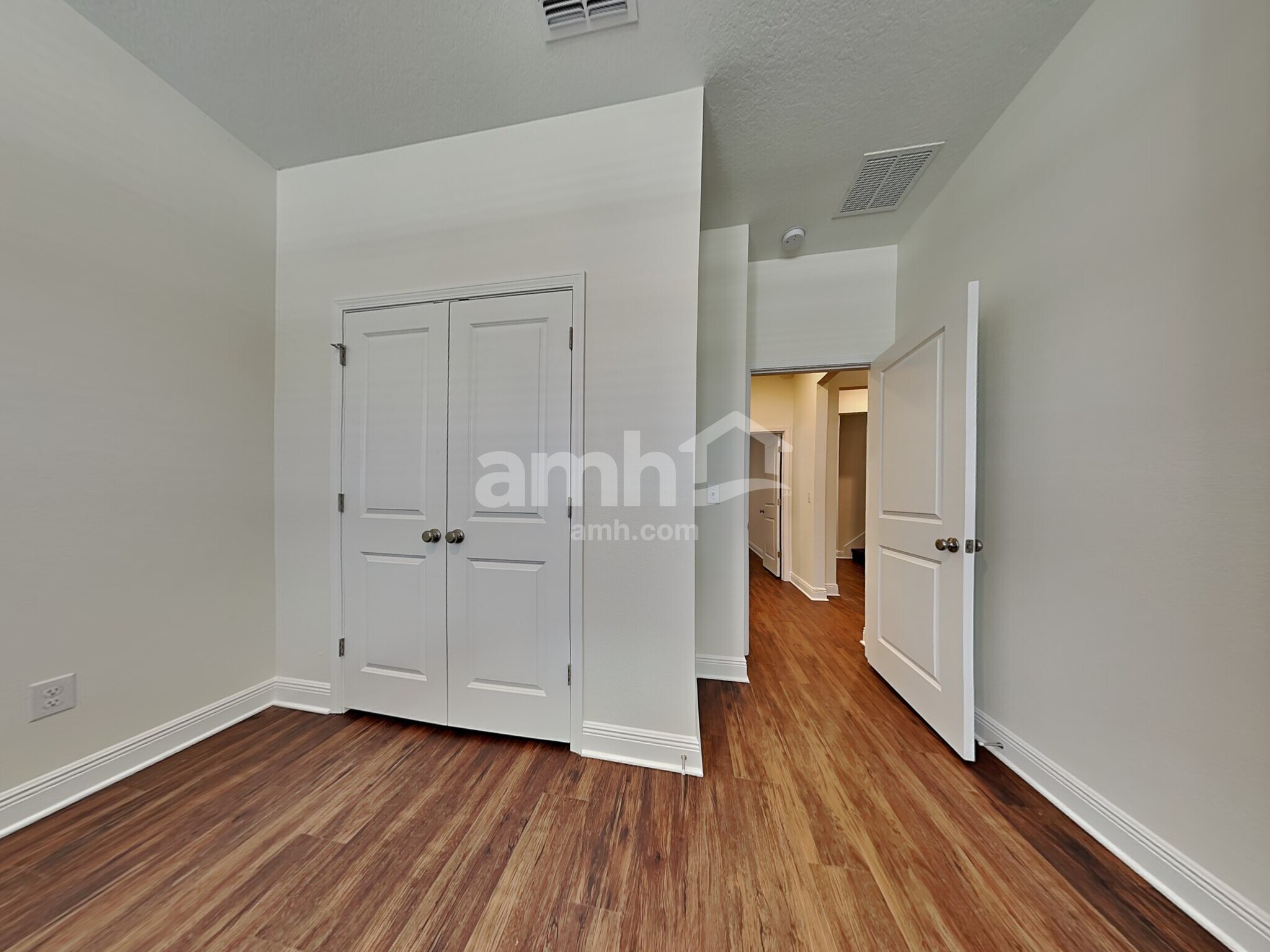 Building Photo - 27581 St Andrews Ave