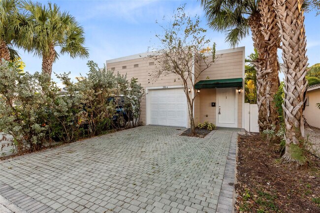 Building Photo - 316 SW 16th St