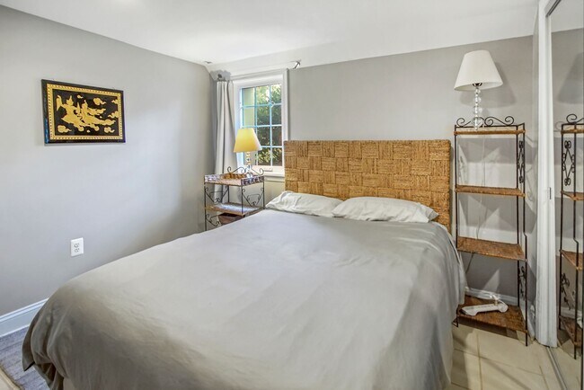 Building Photo - 6902 Tilden Ln