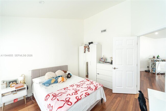 Building Photo - 9939 NW 47th Terrace