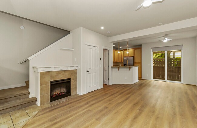 Building Photo - 14810 9th Dr SE
