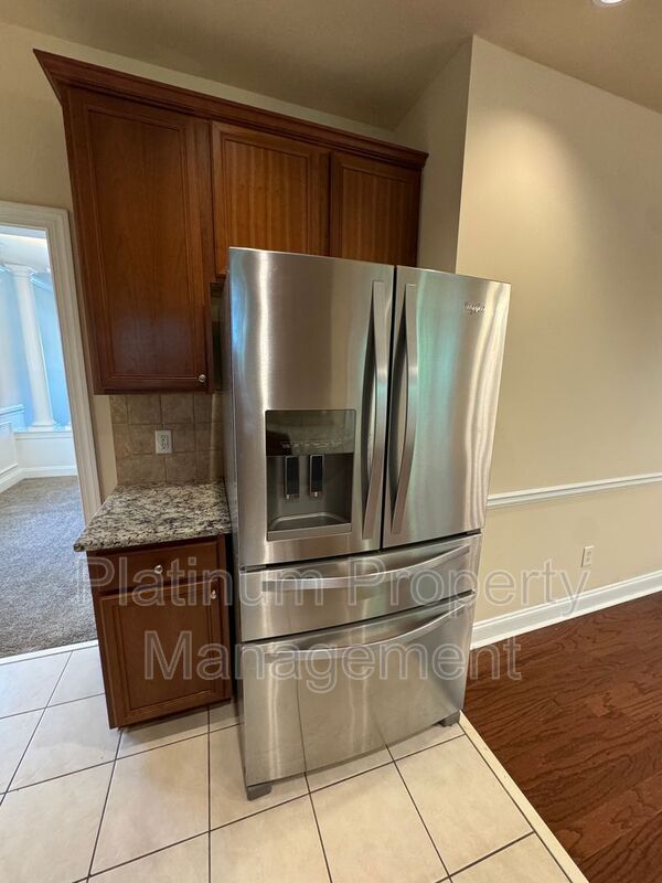 Building Photo - 3225 Landingview Ct