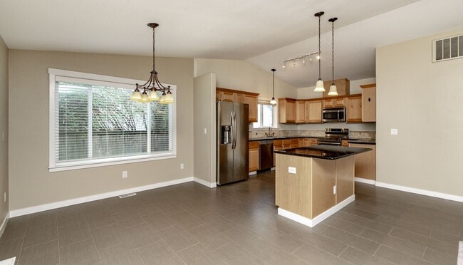 Building Photo - 4-Bedroom, 2-Bathroom Rambler with Beautiful Features and Mountain Views!