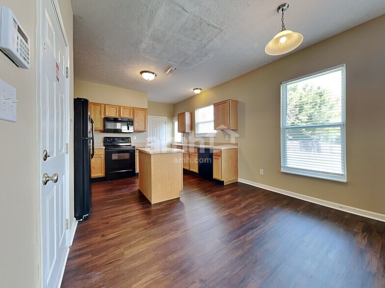 Building Photo - 12134 Carriage Stone Dr